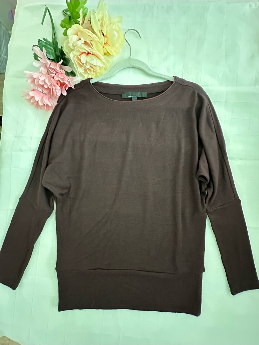 White House Black Market NWOT Women's Burgundy Boatneck Banded Bottom Sweater!